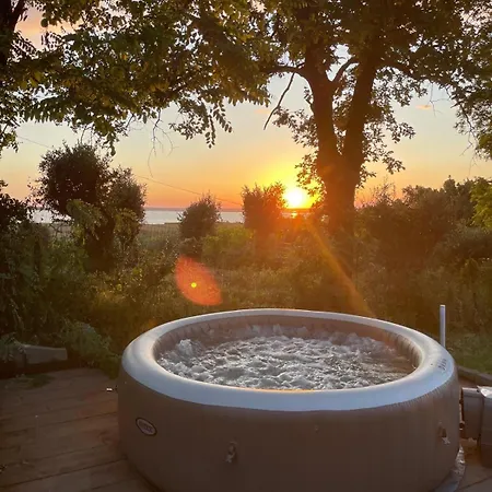 Del Monte Di Cocco Villa *