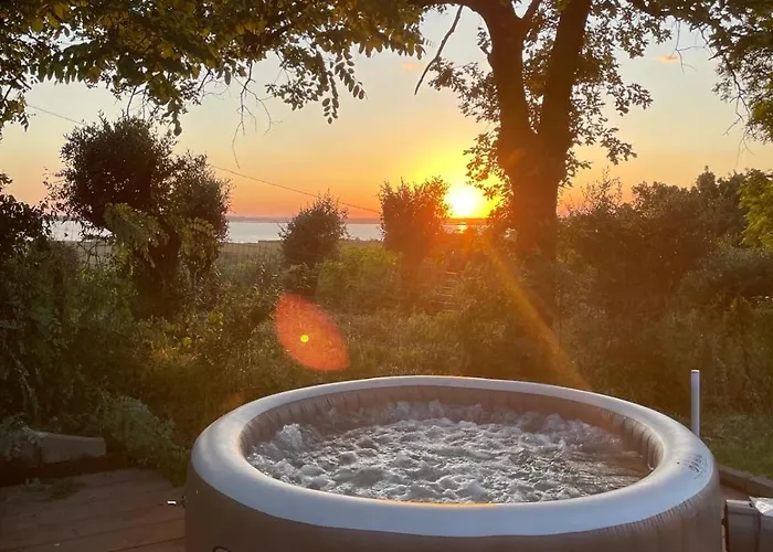 Del Monte Di Cocco Villa *